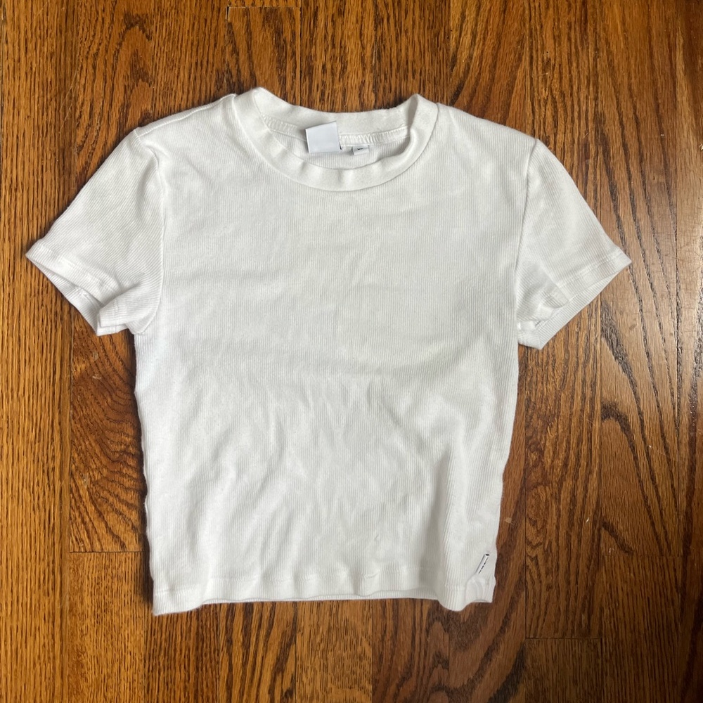 Aritzia TNA White T-Shirt